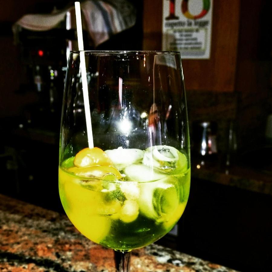 丹尼利拉卡斯特拉纳酒店 布雷佐内加尔达 外观 照片