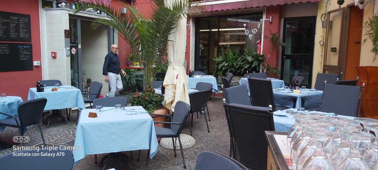 丹尼利拉卡斯特拉纳酒店 布雷佐内加尔达 外观 照片